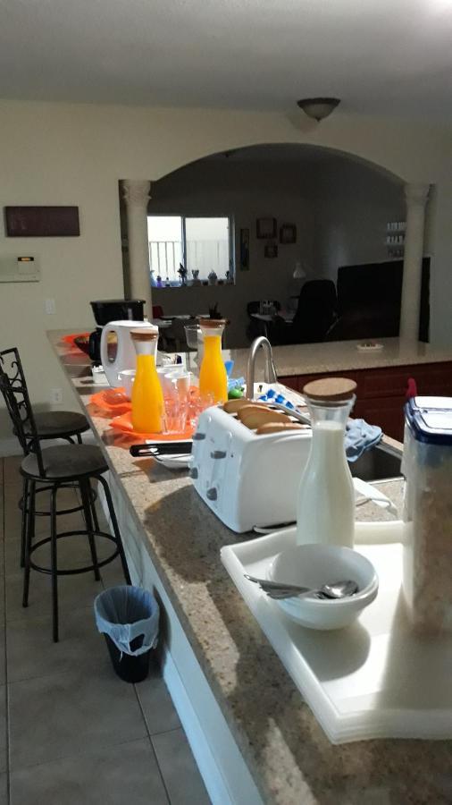 מיאמי Hennesseey House Florida מראה חיצוני תמונה